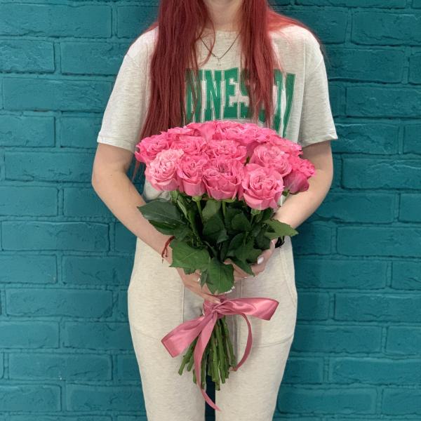 15 пионовидных роз "Чары"