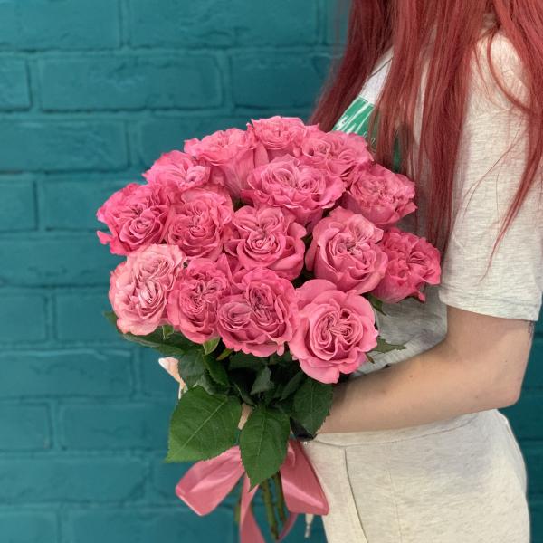 15 пионовидных роз "Чары"