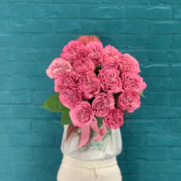 15 пионовидных роз "Чары"