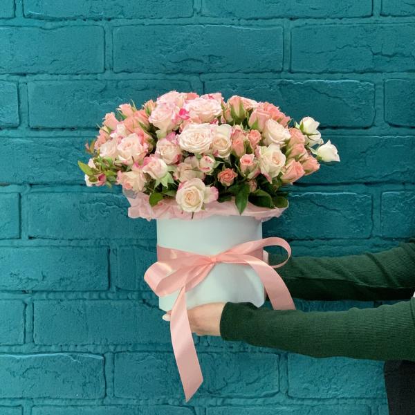 17 кустовых роз "Зайка"