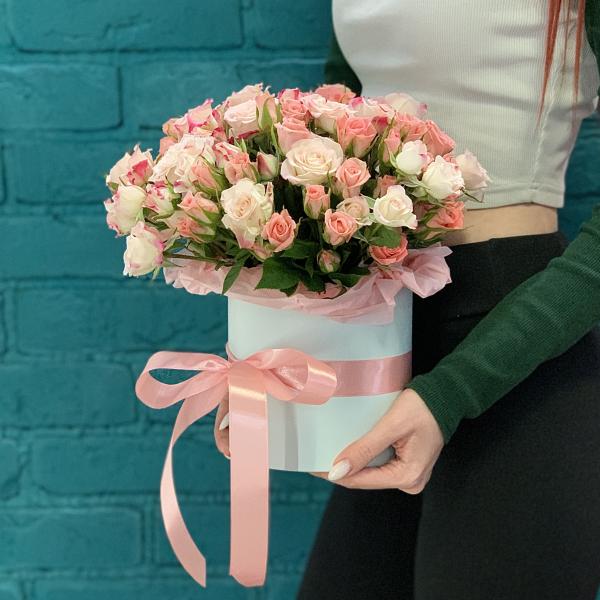 17 кустовых роз "Зайка"