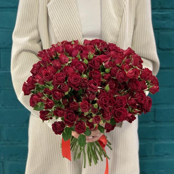 39 красных кустовых роз "Сансара"