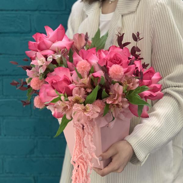 Французская роза и скабиоза "Ласковое упоение"