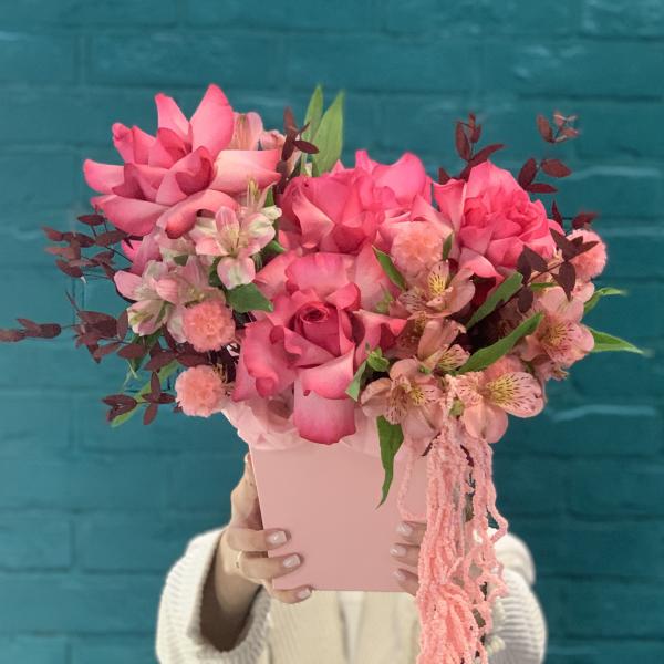 Французская роза и скабиоза "Ласковое упоение"