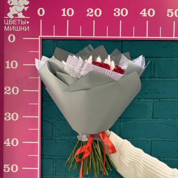 35 красных роз "Дриада"