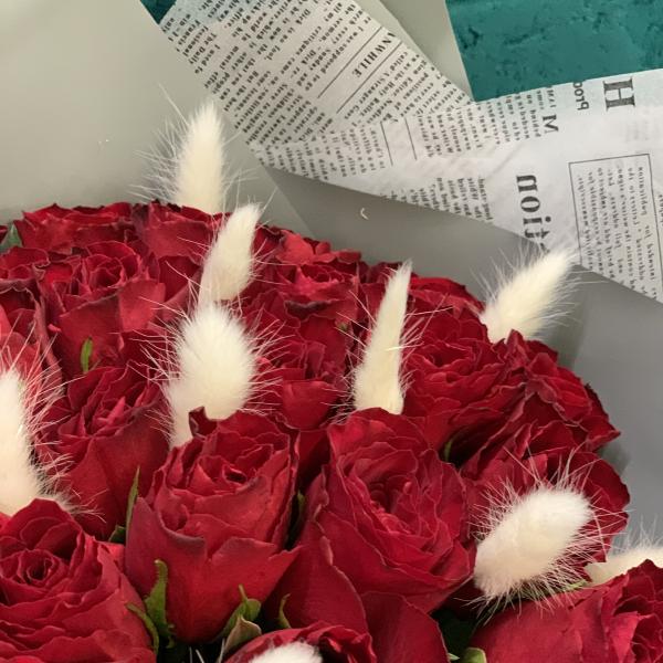 35 красных роз "Дриада"