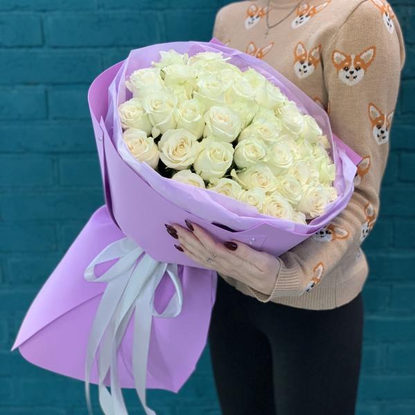 51 белая роза "Магия"