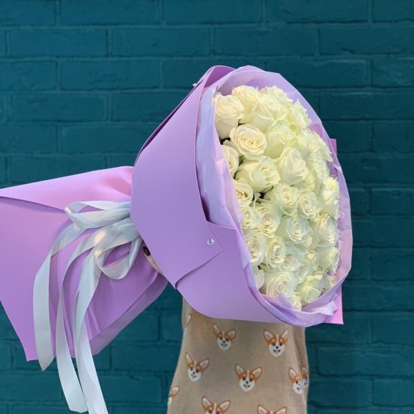 51 белая роза "Магия"