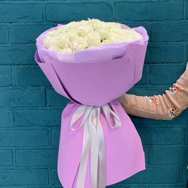 51 белая роза "Магия"