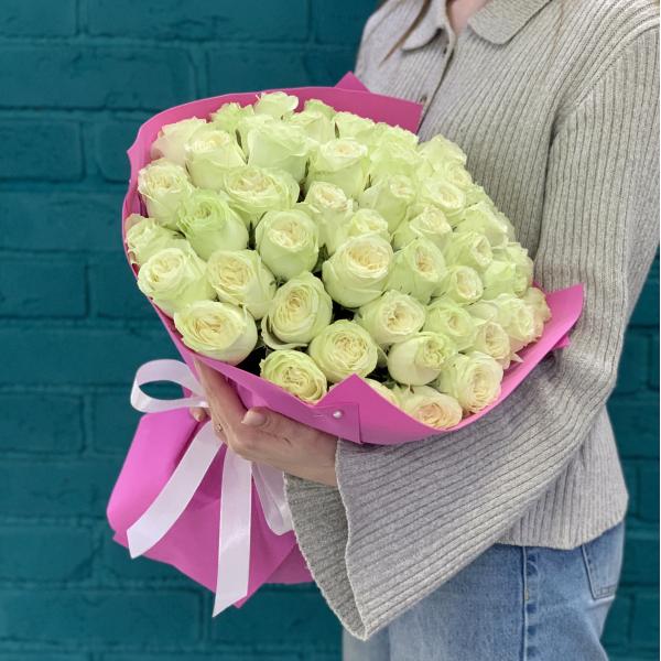 51 пионовидная роза "Белла"