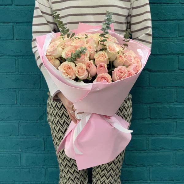 Роза и эвкалипт "Аура"