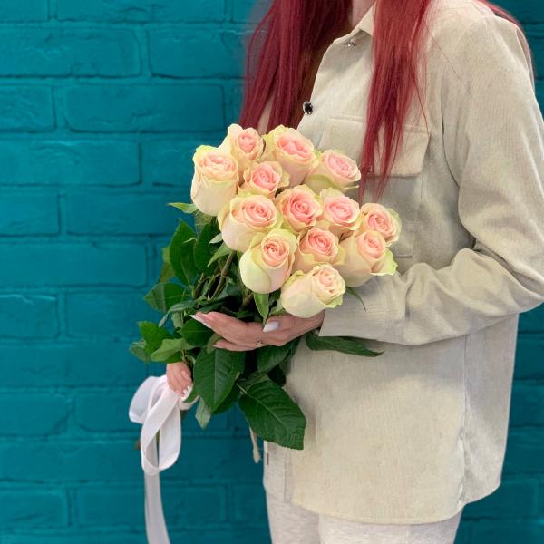 13 розовых роз "Любимая"