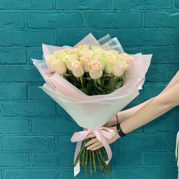 25 розовых роз "Ванильное суфле"