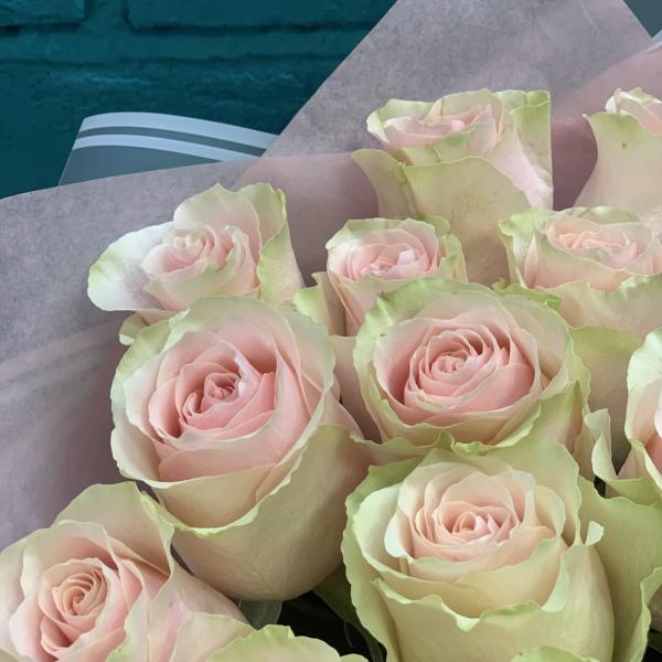 25 розовых роз "Ванильное суфле"