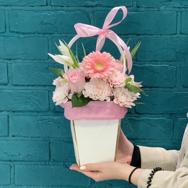 Гербера и ирис "Дева"