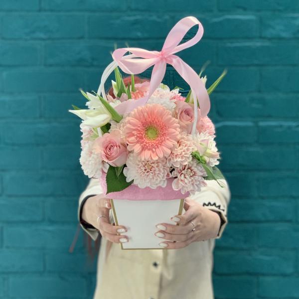 Гербера и ирис "Дева"