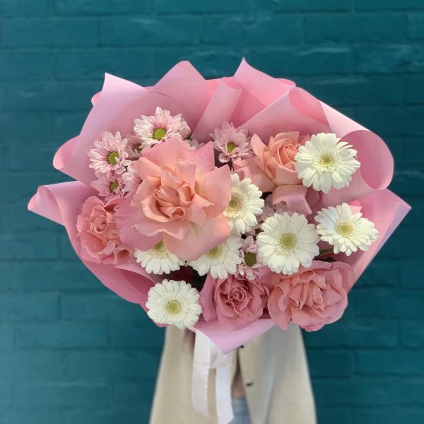 Розы и герберы "Флора"