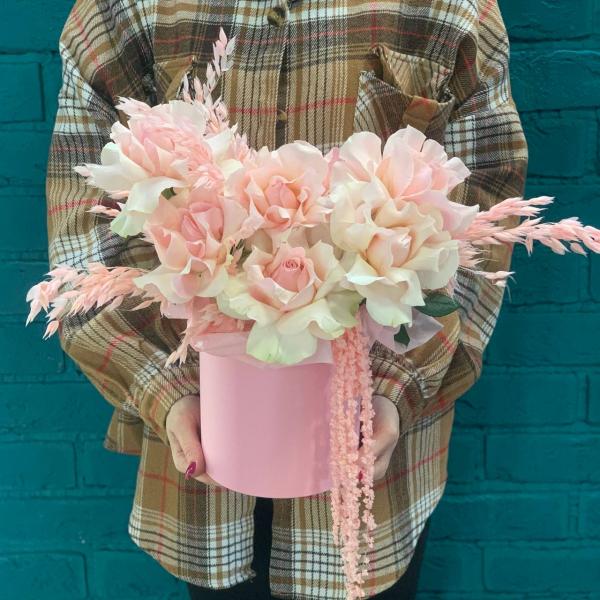 Французская роза и амарант "Чуткий поцелуй"