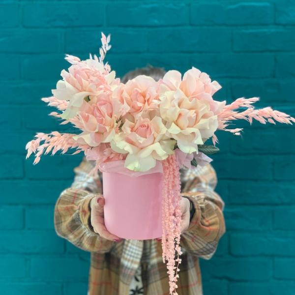 Французская роза и амарант "Чуткий поцелуй"