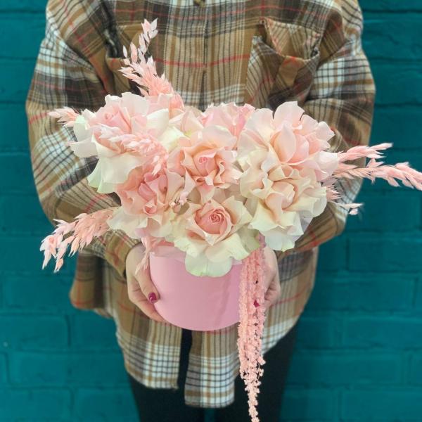 Французская роза и амарант "Чуткий поцелуй"