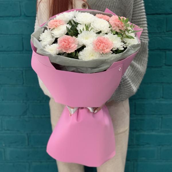 Хризантема и гвоздика "Нежный сон"