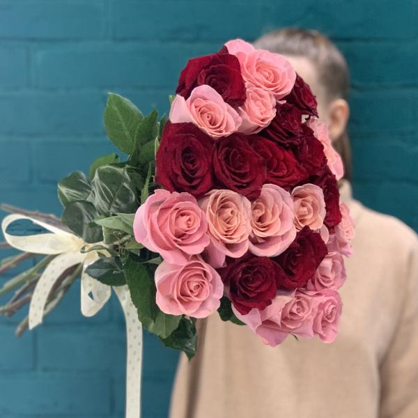 23 розы "Восхищение"