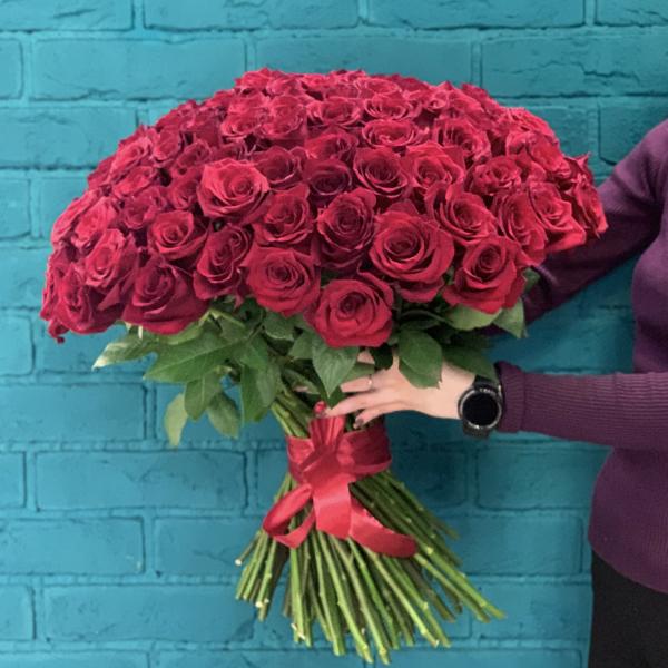 111 красных роз "Тайный поклонник"