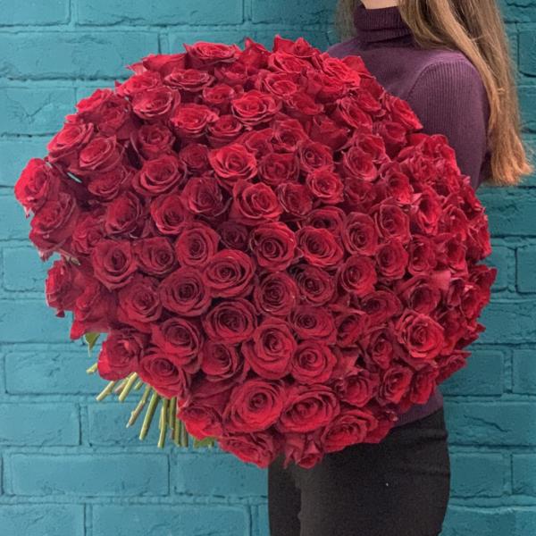 111 красных роз "Тайный поклонник"