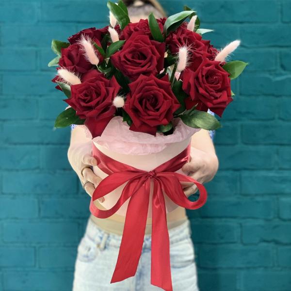 11 Французских роз "Ночь в Париже"