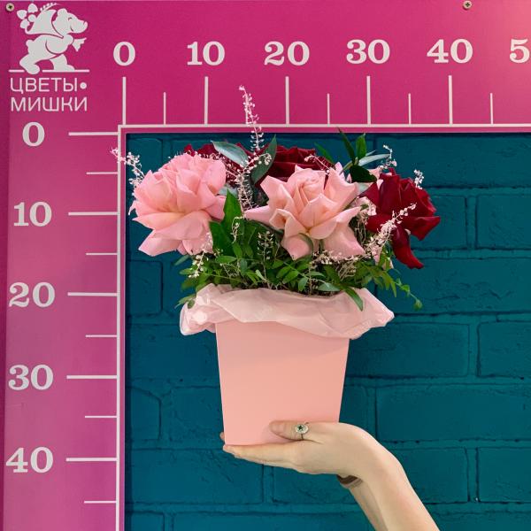 Композиция с французскими розами "Нежная зефирка"