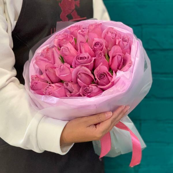 25 роз "клубничное мороженное"