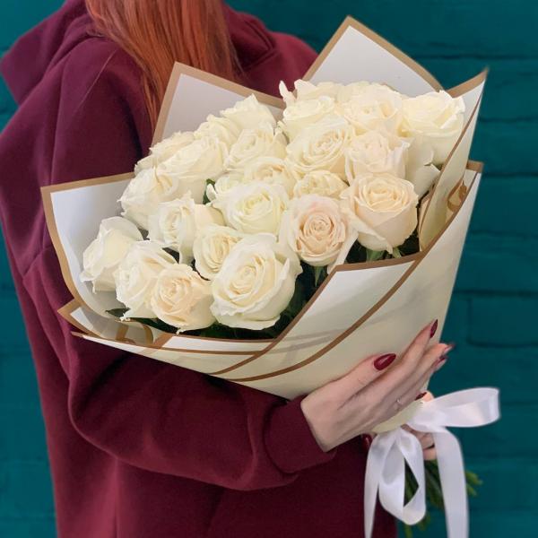 25 белых роз "Счастливая"