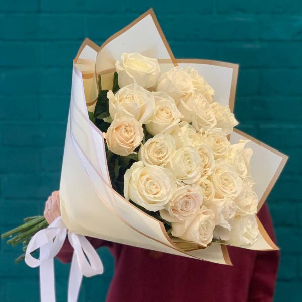 25 белых роз "Счастливая"