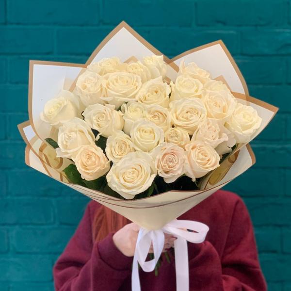 25 белых роз "Счастливая"
