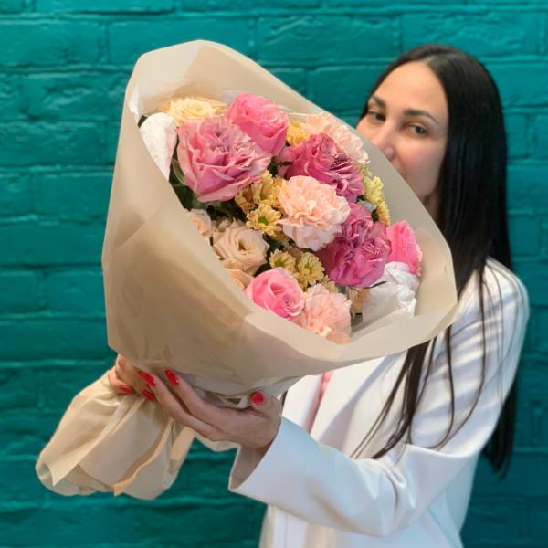 Пионовидная роза и хризантема "Романтичный закат"