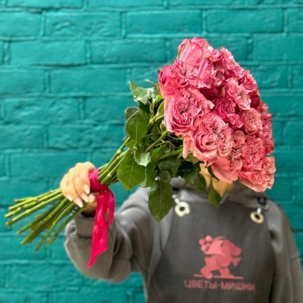 фото 15 пионовидных роз "Вишневый сад"