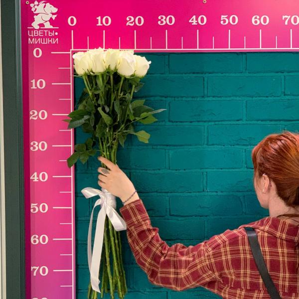 фото 15 белых роз "Летние воспоминания"