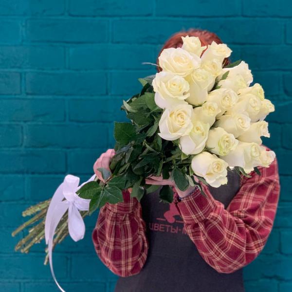 фото 21 белой розы "Белоснежное очарование"