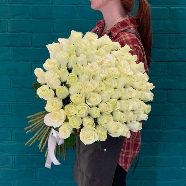 75 белых роз 80см "Альпийский снег"