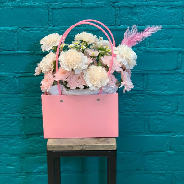 фото Гвоздики и танацетума "Чайная церемония"