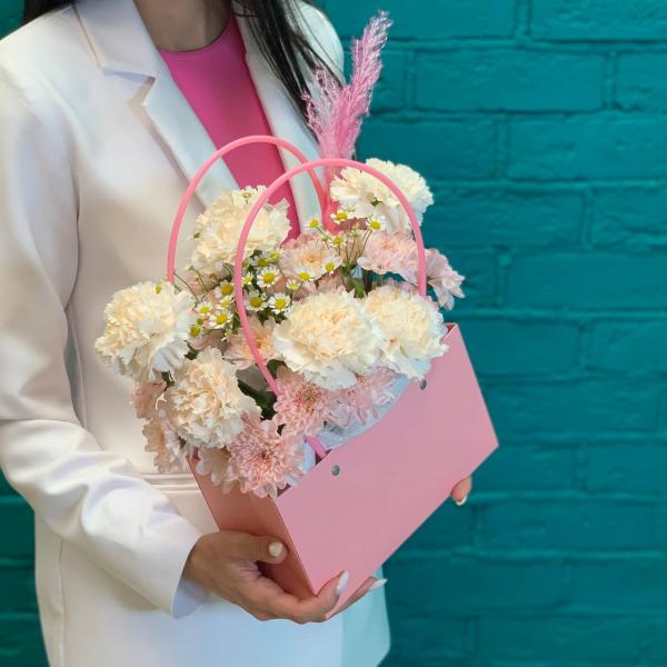 фото Гвоздики и танацетума "Чайная церемония"