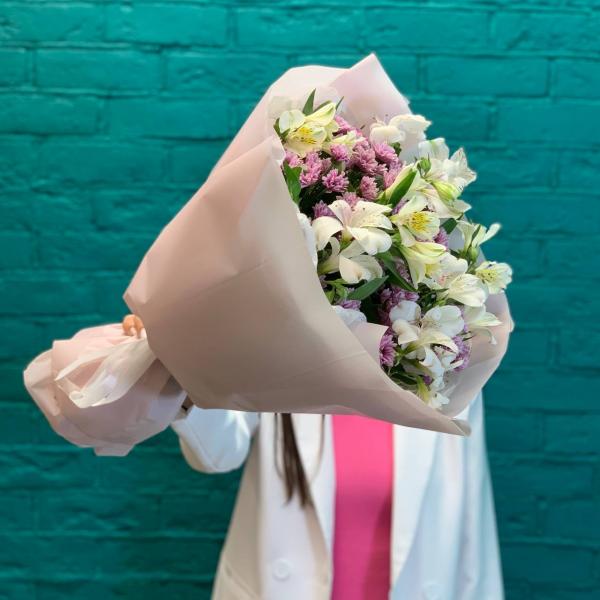 фото Хризантемы и альстромерии "Восточная мудрость"