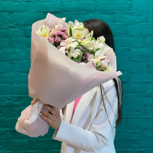 фото Хризантемы и альстромерии "Восточная мудрость"