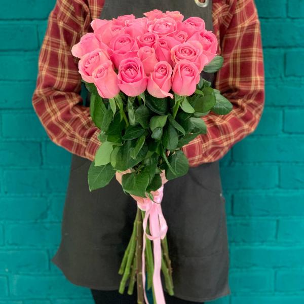 фото 21 розовой розы 80см "Неверленд"