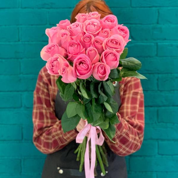 фото 21 розовой розы 80см "Неверленд"