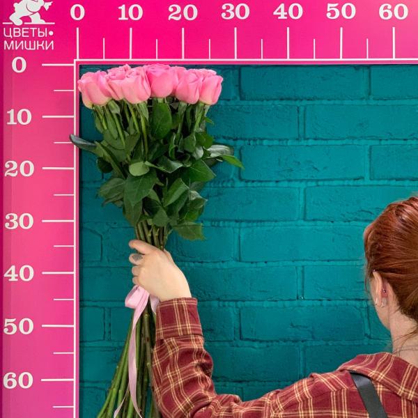 фото 21 розовой розы 80см "Неверленд"