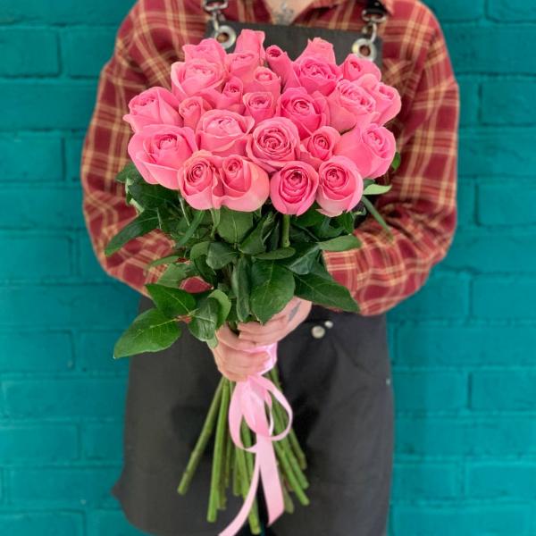 фото 25 розовых роз 80см "Пантера"