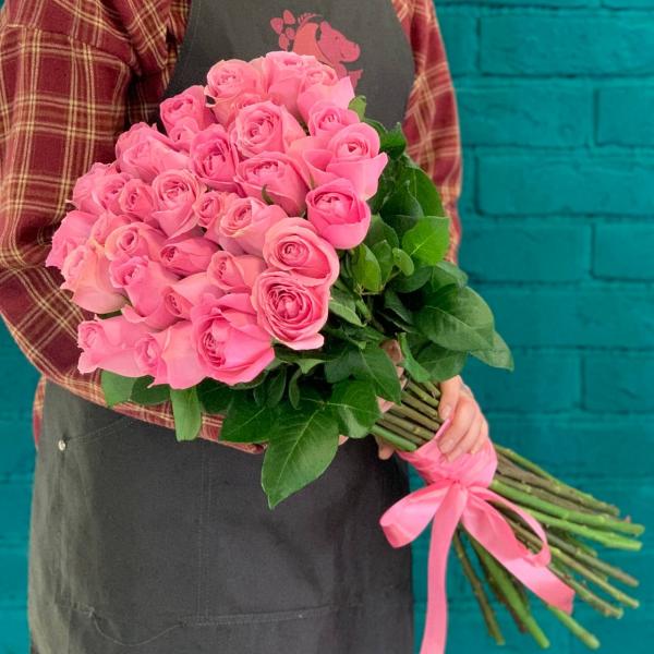 фото 35 розовых роз 80см "Сердечный трепет"