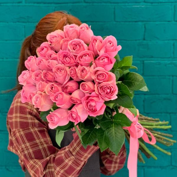 фото 35 розовых роз 80см "Сердечный трепет"