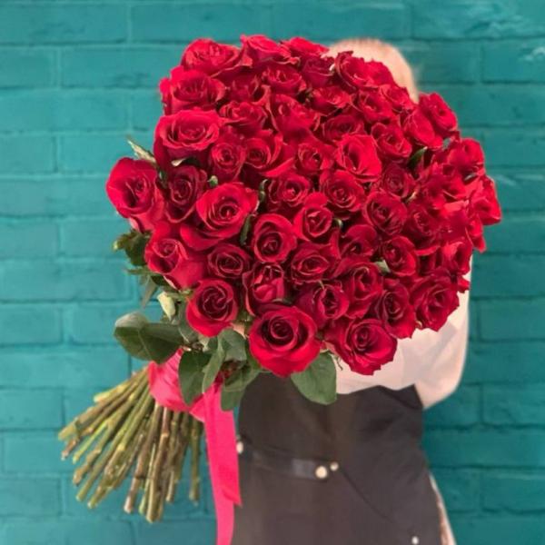 фото 51 красной розы 80см "Ноктюрн"